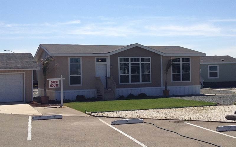 Golden West (Perris, CA) 3 Bedroom Manufactured Home CK441F for 69900
